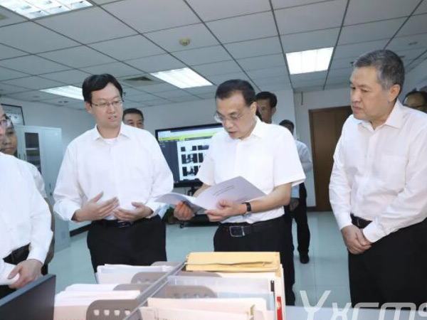 李克强通过视频对正在抽检的基层监管人员说了啥